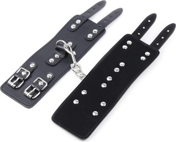 Przejdź do produktu Fetish Fever   Cuffs with two buckles   Black
